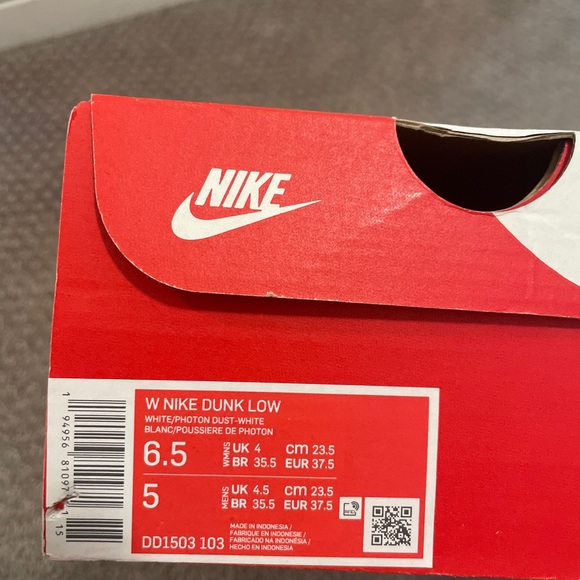 Nike Dunk Low Women’s White/Photon Dust - Picture 3 of 8